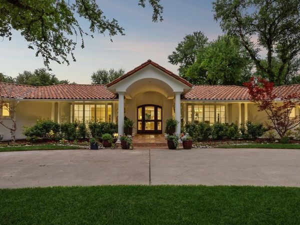 4630 S Lindhurst Avenue, Dallas, TX 75229