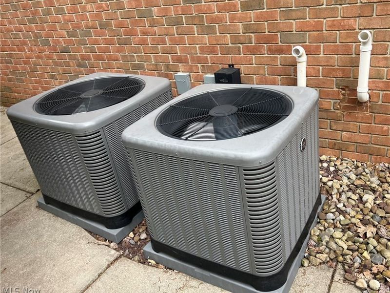8536 Cherry Hill Place, Youngstown, OH 44514 Photo 43