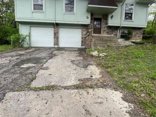 179 SE 431 Road, Warrensburg, MO 64093