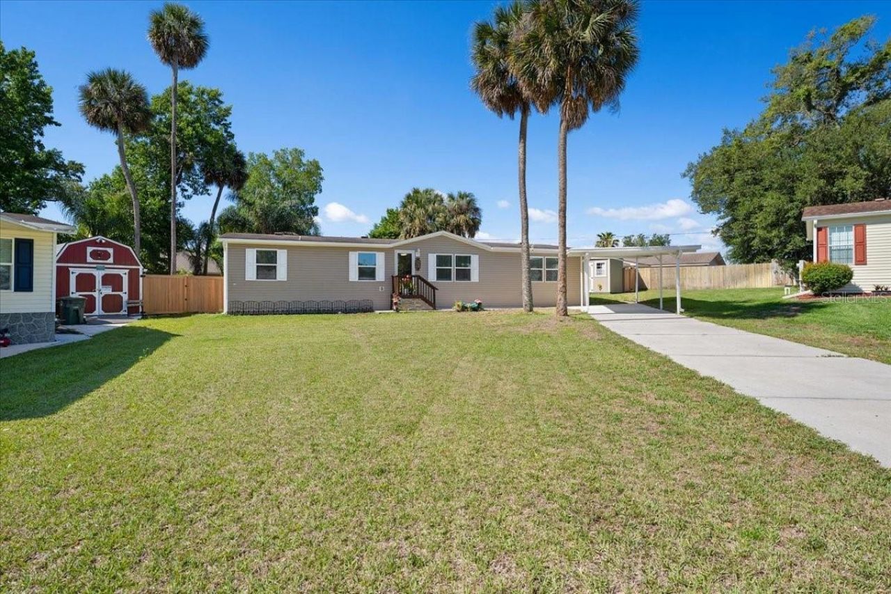 1137 Yaupon Street , Daytona Beach, FL 32117 Main Photo