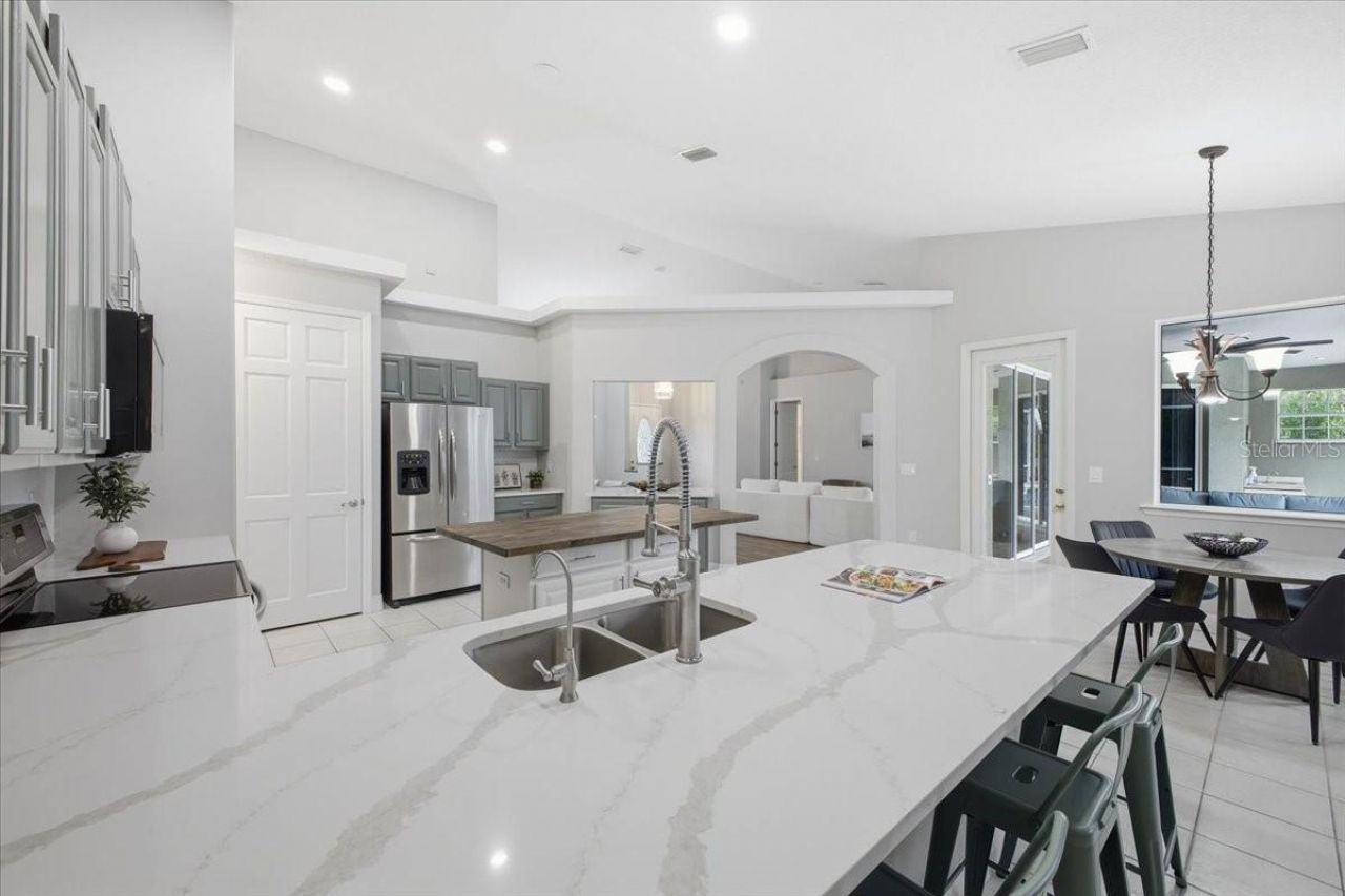 15107 3rd Drive E, Bradenton, FL 34212 Photo