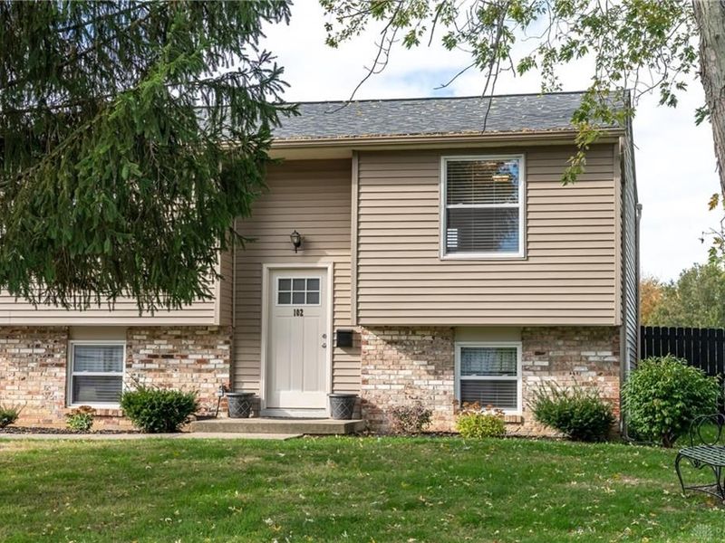 102 Calmont Farm Circle, Englewood, OH 45322 Photo 5