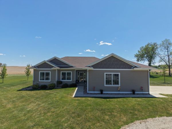 20786 270th St. , Parkersburg, IA 50665