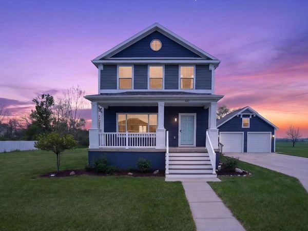 447 Oakwood Drive, Charlotte, MI 48813