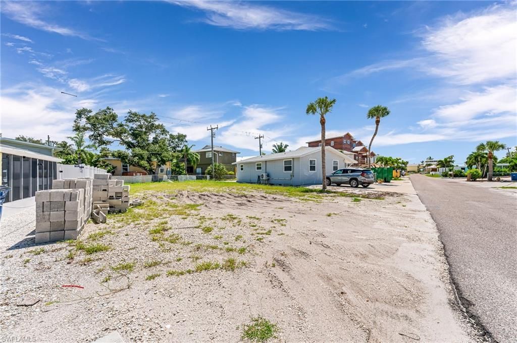 210 Fairweather Ln , Fort Myers Beach, FL 33931 Photo