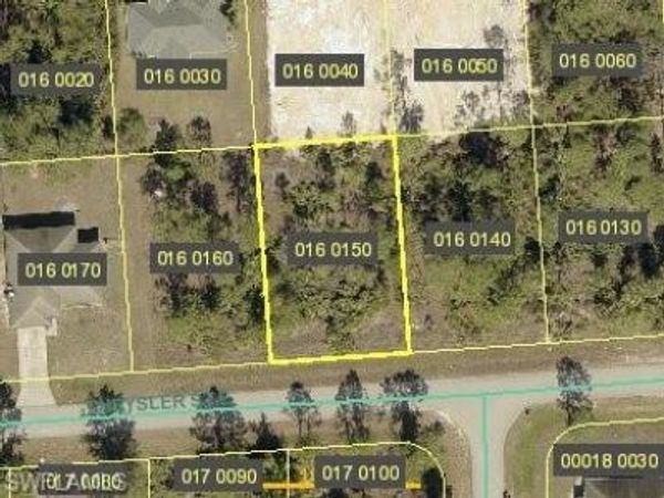 1241 Chrysler ST , LEHIGH ACRES, FL 33974