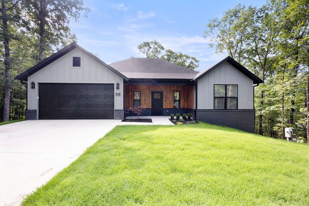 17 Stretford Drive, Bella Vista, AR 72714 Main Photo