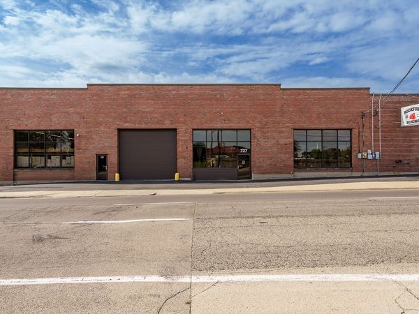 727 1st Avenue, Rockford, IL 61104