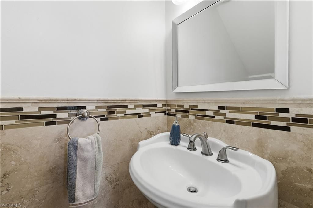 27119 Oakwood Lake Dr , Bonita Springs, FL 34134 Photo