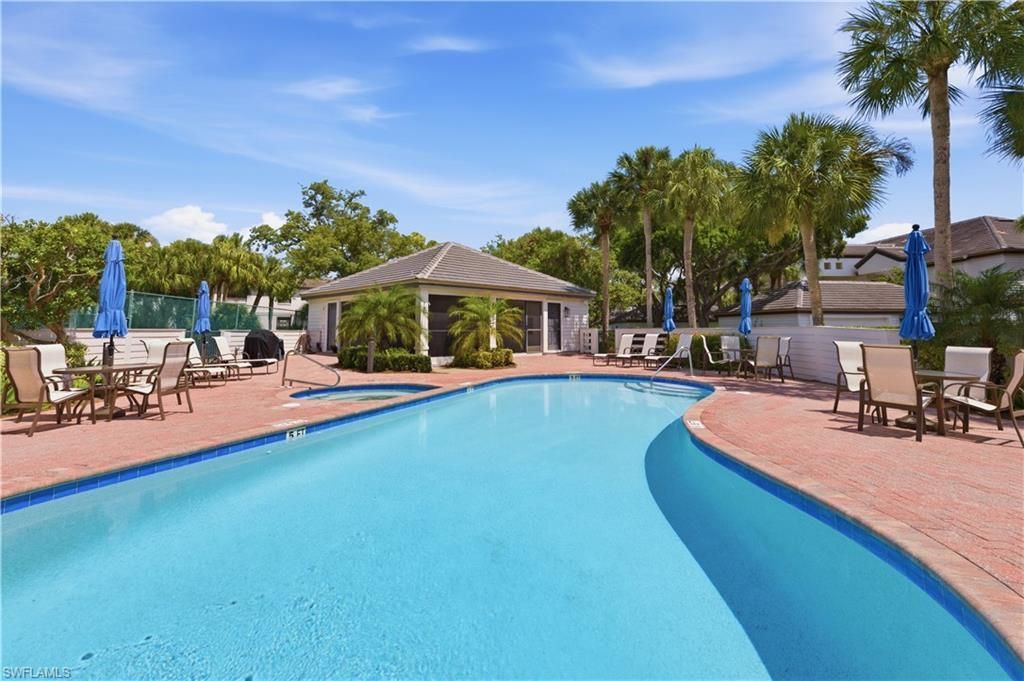 27119 Oakwood Lake Dr , Bonita Springs, FL 34134 Photo