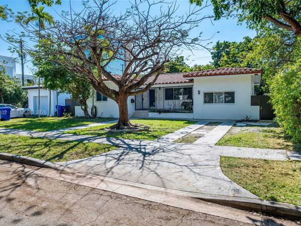 330 SW 27th Rd , Miami, FL 33129