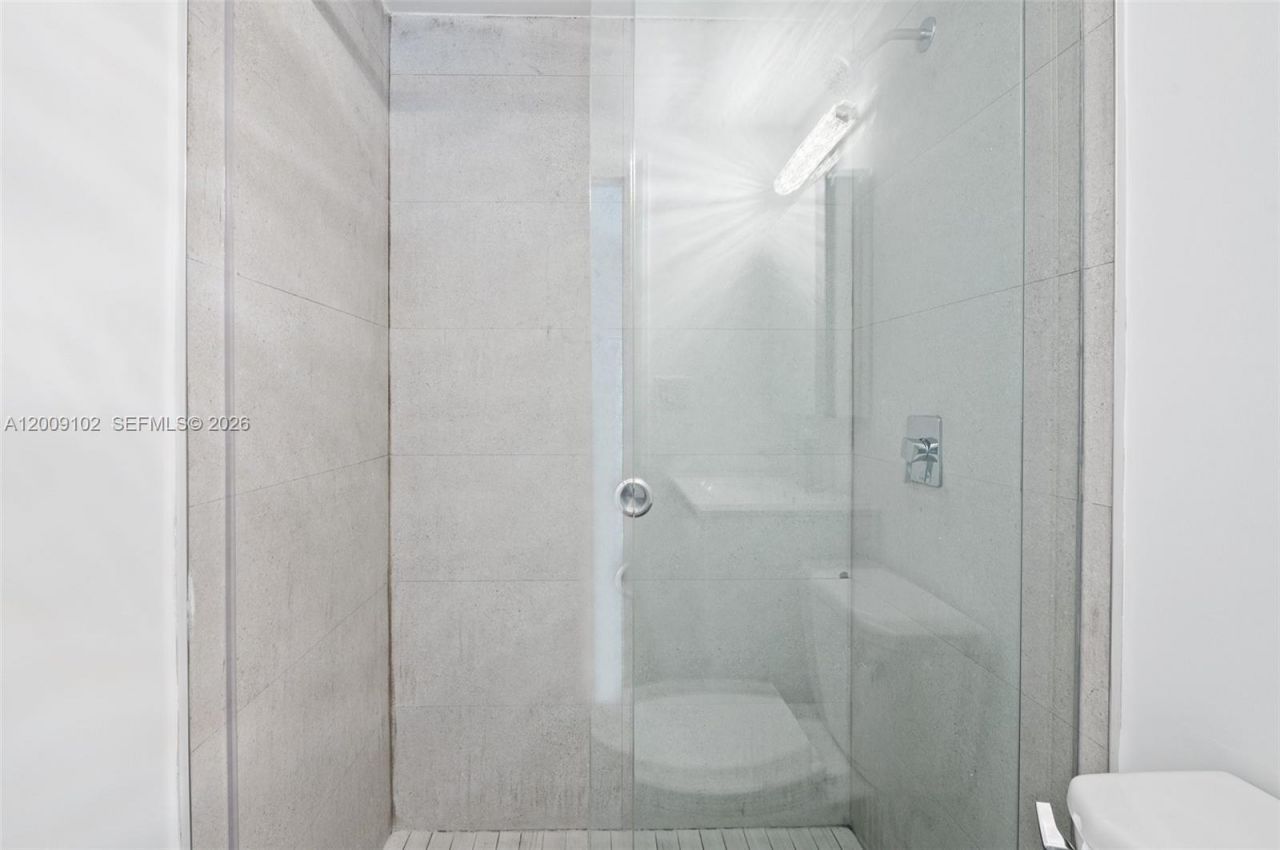 330 SW 27th Rd , Miami, FL 33129 Photo