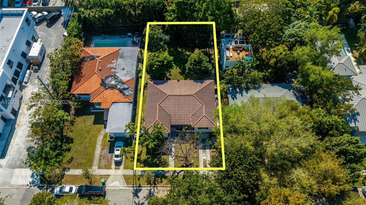 330 SW 27th Rd , Miami, FL 33129 Photo
