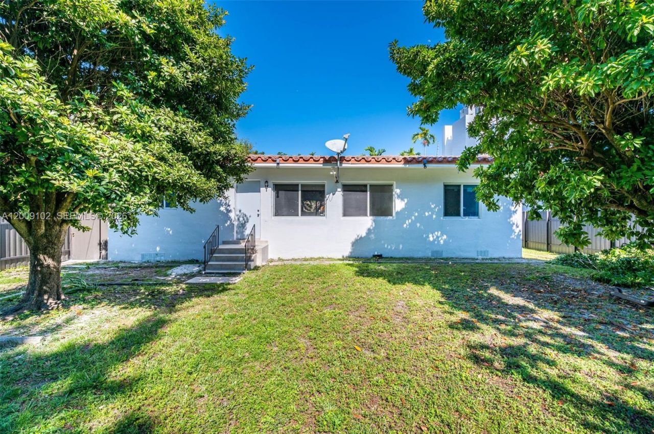 330 SW 27th Rd , Miami, FL 33129 Photo
