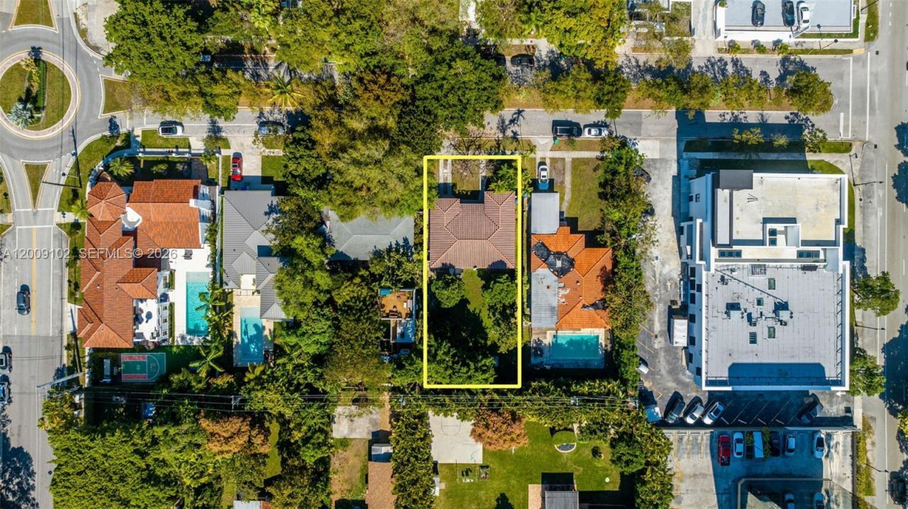 330 SW 27th Rd , Miami, FL 33129 Photo