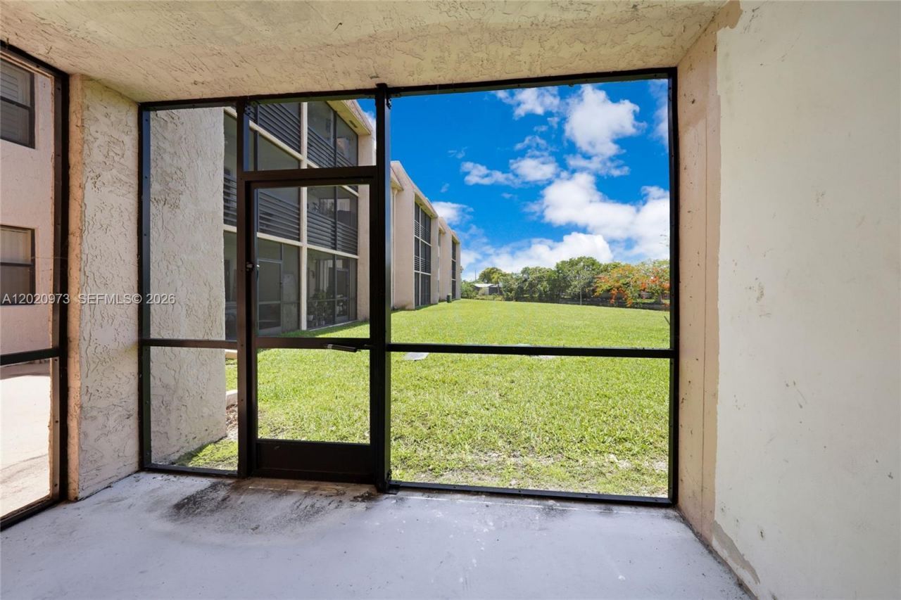 10466 Sunrise Lakes Blvd , Unit 107, Sunrise, FL 33322 Photo