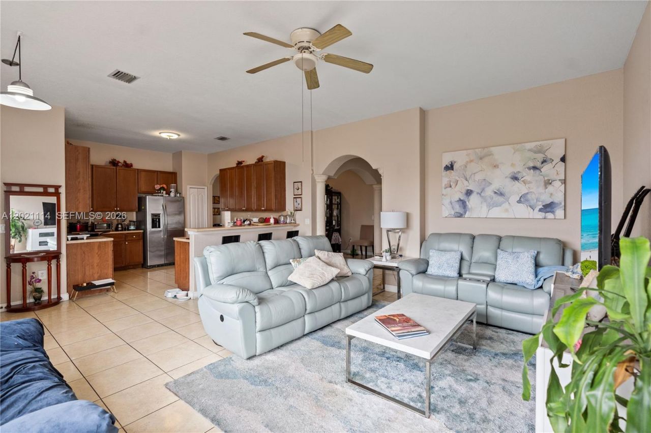 8968 NW 180th Ter , Hialeah, FL 33018 Photo