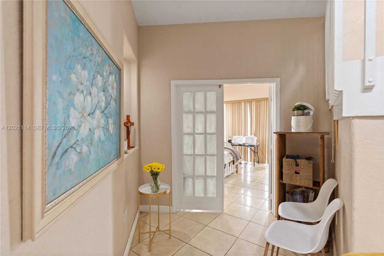 8968 NW 180th Ter , Hialeah, FL 33018 Photo