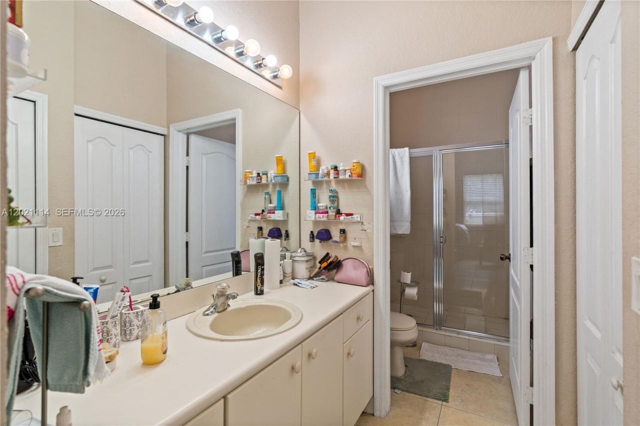 8968 NW 180th Ter , Hialeah, FL 33018 Photo