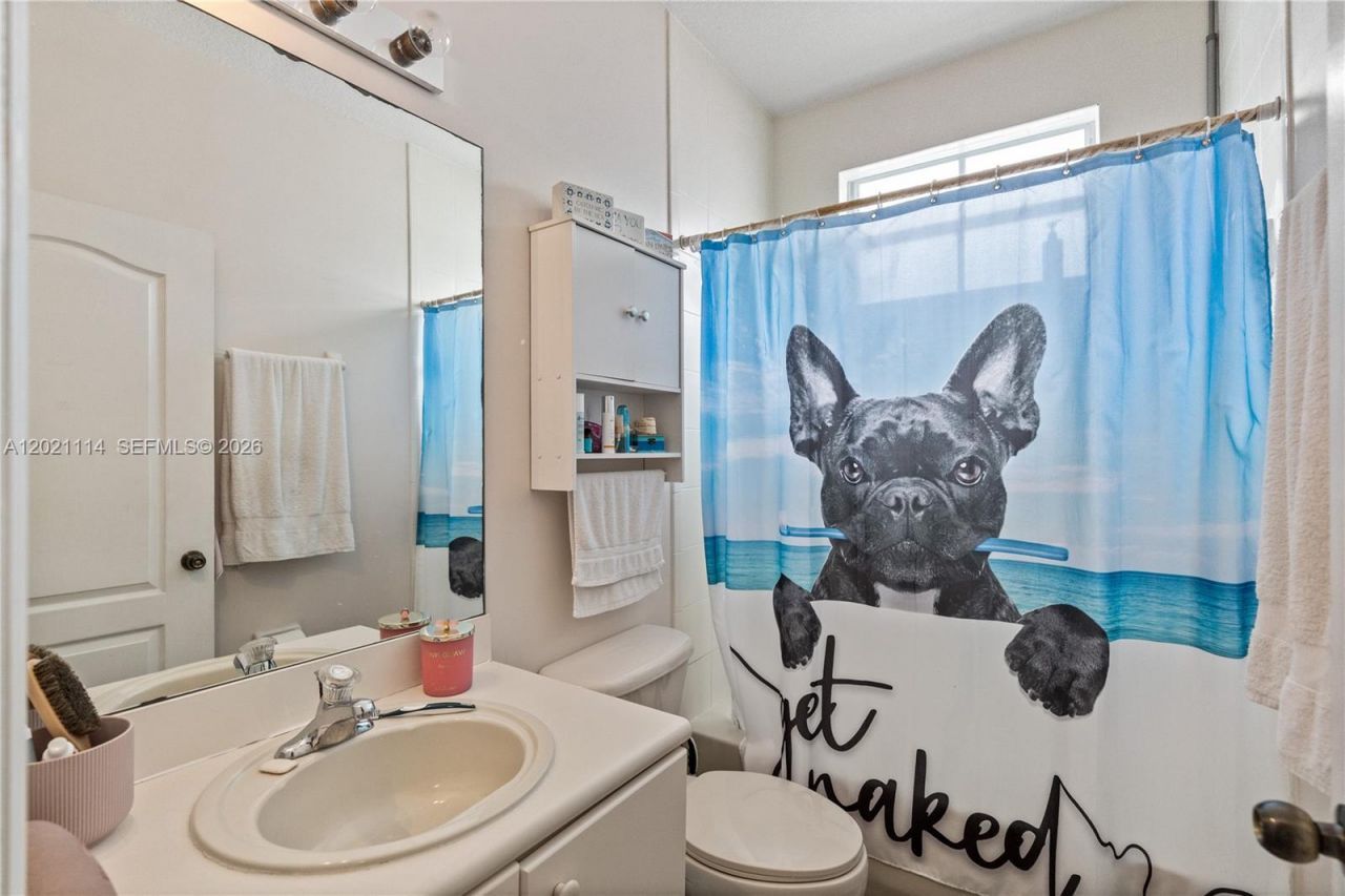8968 NW 180th Ter , Hialeah, FL 33018 Photo