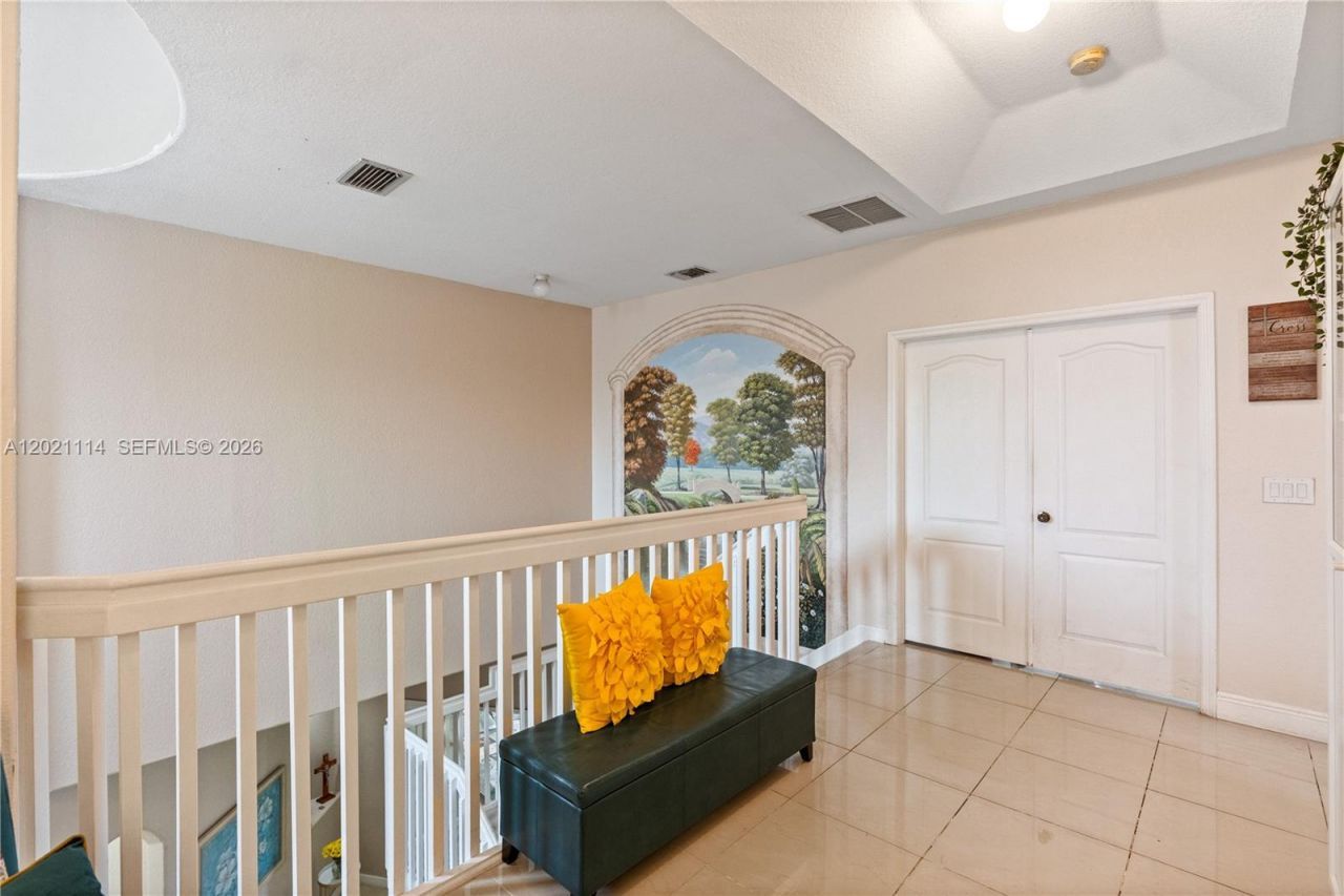 8968 NW 180th Ter , Hialeah, FL 33018 Photo