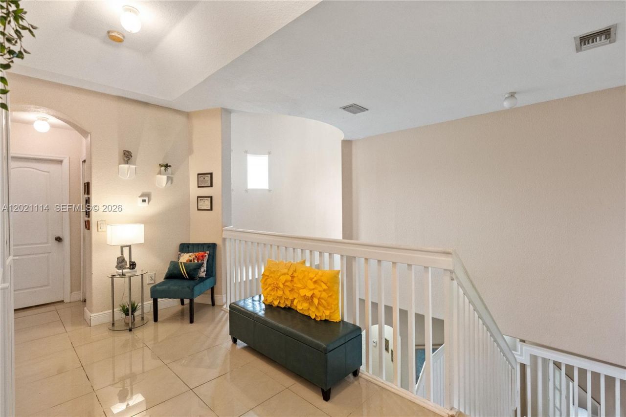 8968 NW 180th Ter , Hialeah, FL 33018 Photo