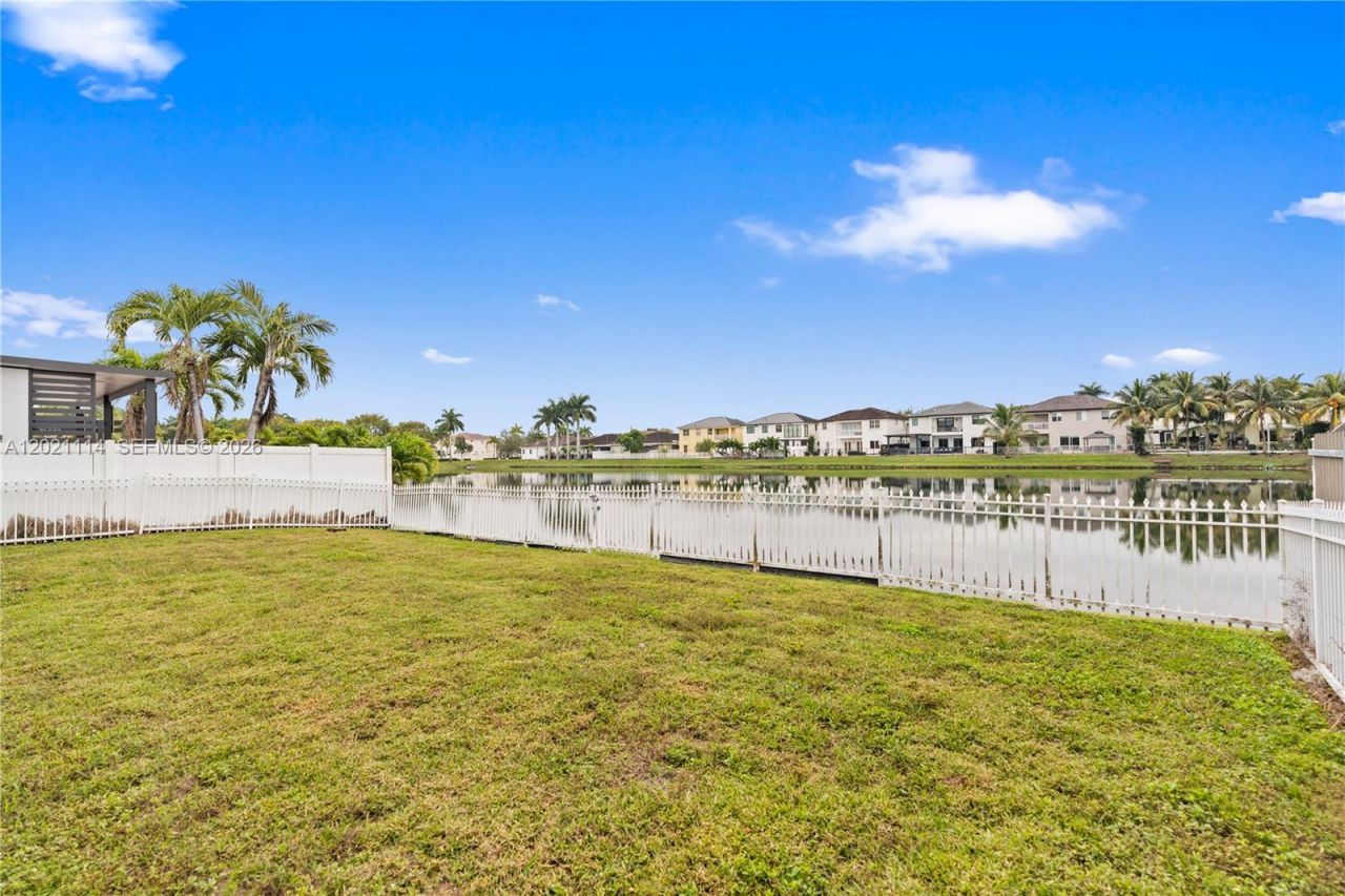 8968 NW 180th Ter , Hialeah, FL 33018 Photo
