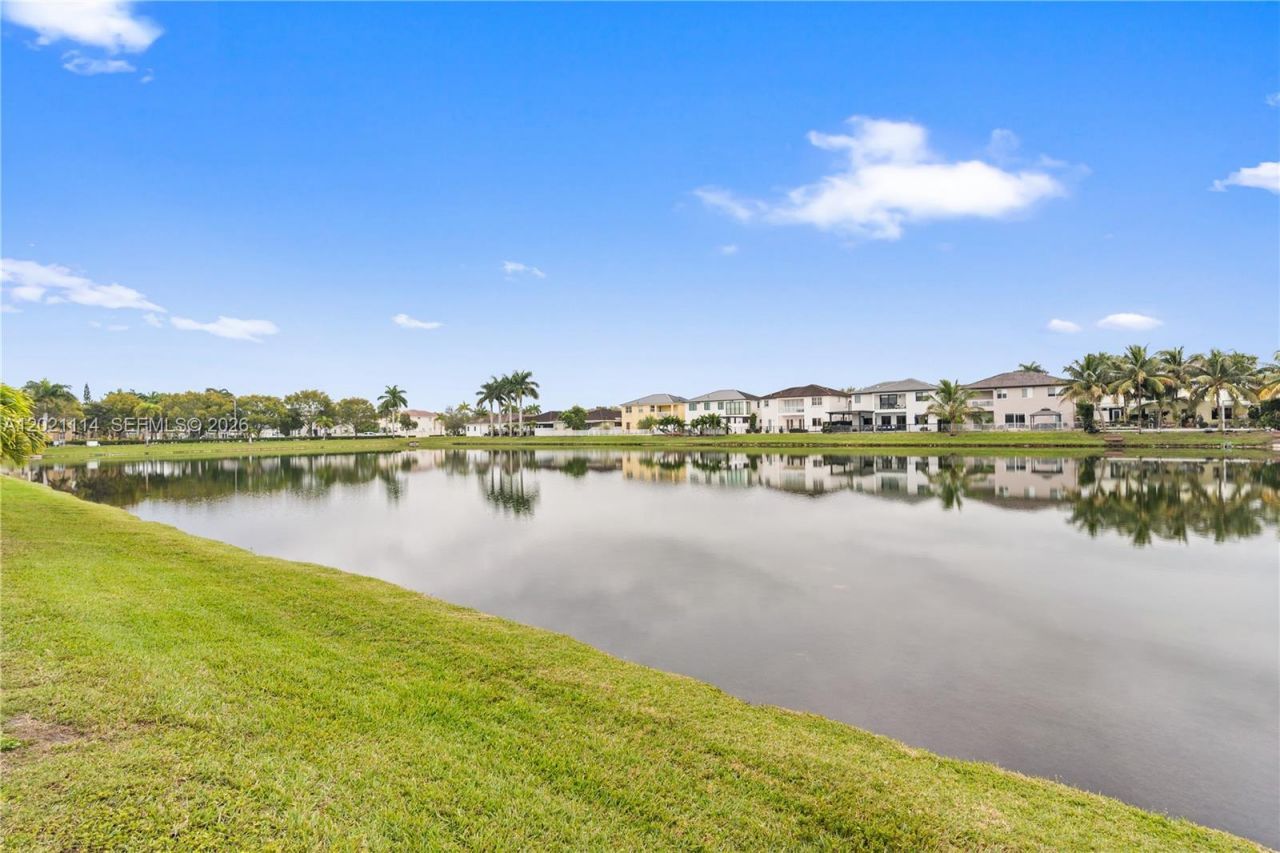 8968 NW 180th Ter , Hialeah, FL 33018 Photo