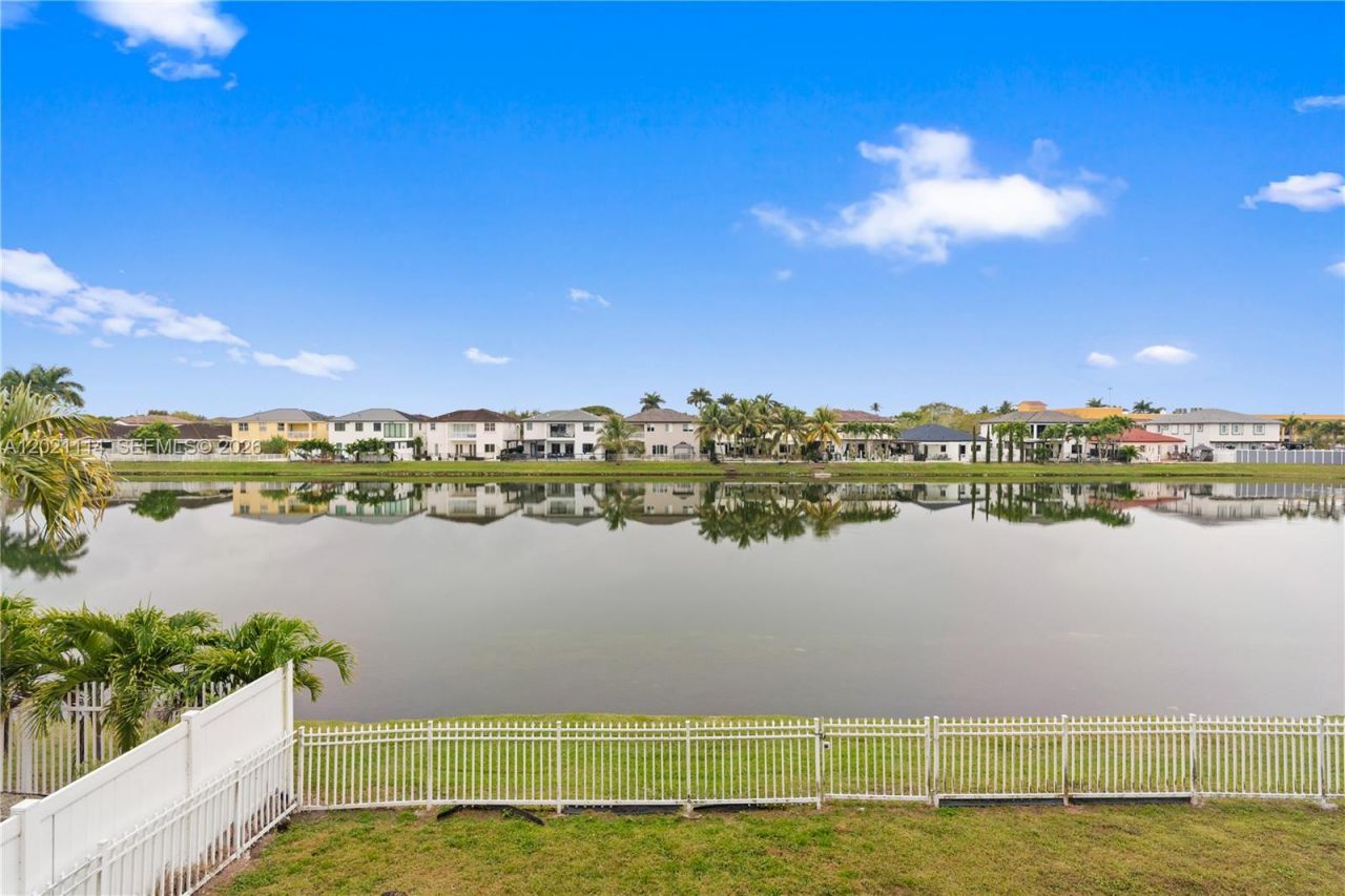 8968 NW 180th Ter , Hialeah, FL 33018 Photo