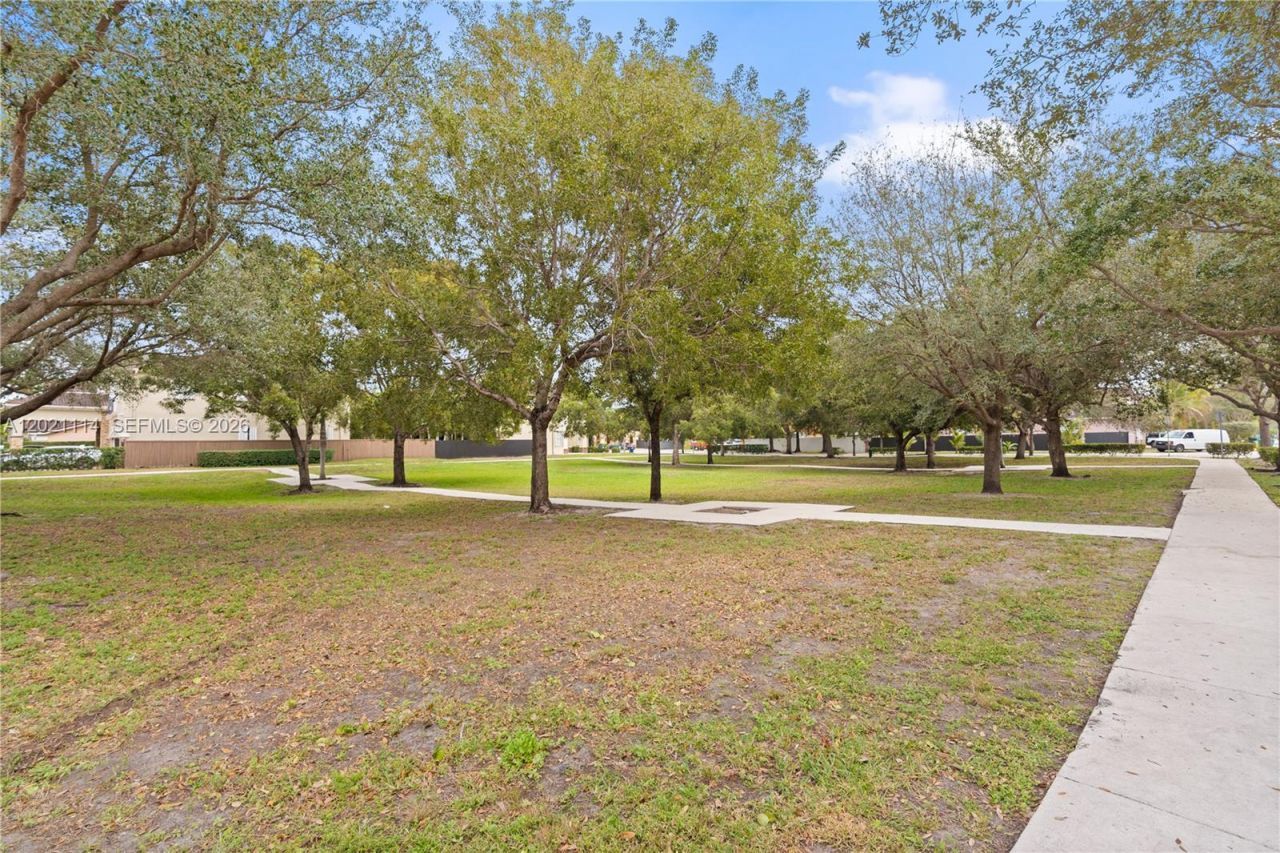 8968 NW 180th Ter , Hialeah, FL 33018 Photo