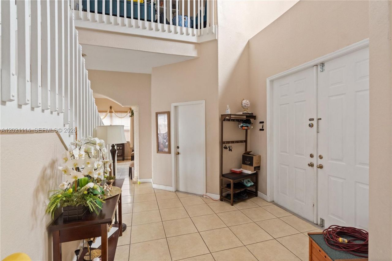 8968 NW 180th Ter , Hialeah, FL 33018 Photo