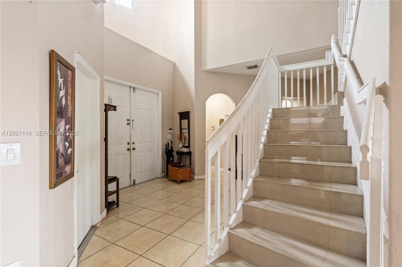 8968 NW 180th Ter , Hialeah, FL 33018 Photo