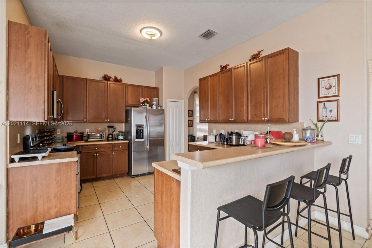 8968 NW 180th Ter , Hialeah, FL 33018 Photo