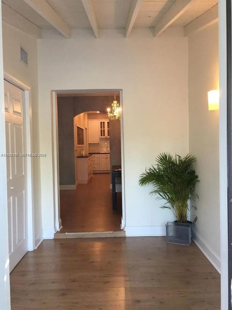 2148 NE 182nd St, North Miami Beach, FL 33162 Photo