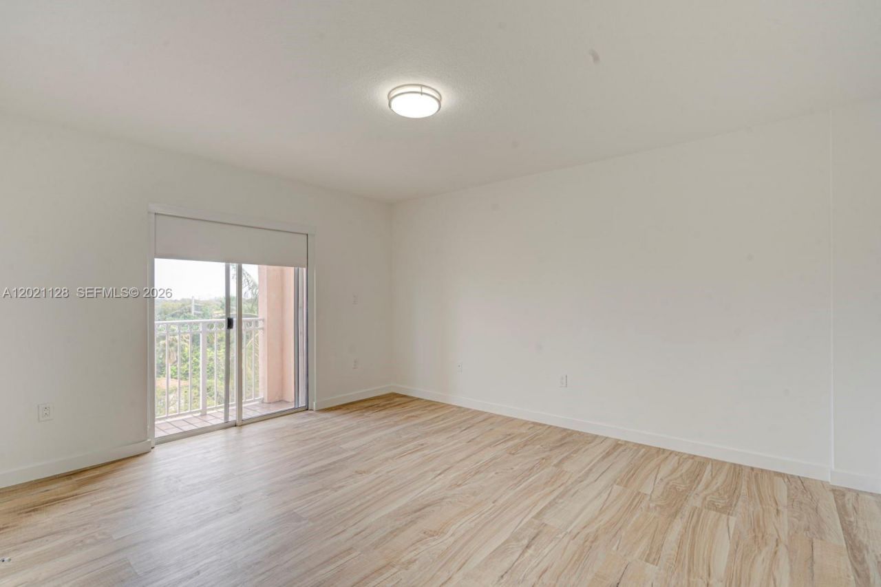 1 Alhambra Cir , Unit 601, Coral Gables, FL 33134 Photo