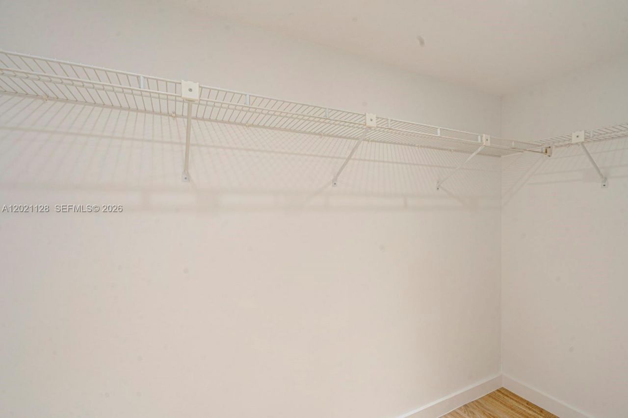 1 Alhambra Cir , Unit 601, Coral Gables, FL 33134 Photo
