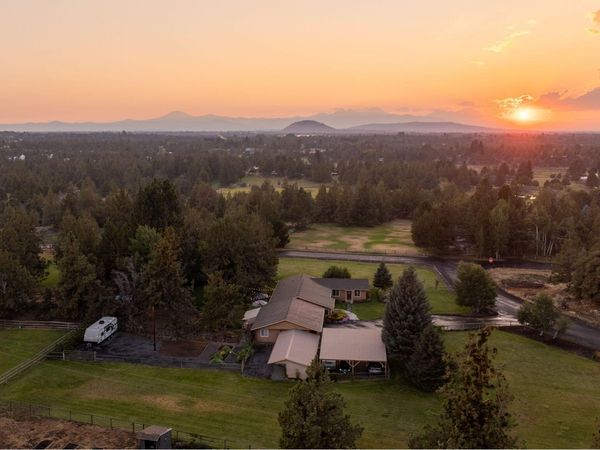 22539 Martee Lane, Bend, OR 97701