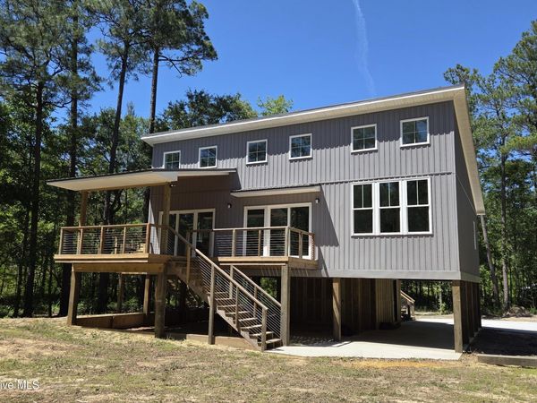 12374 Shaw Highway , Burgaw, NC 28425