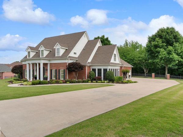 4221 Clubhouse Drive, Jonesboro, AR 72405