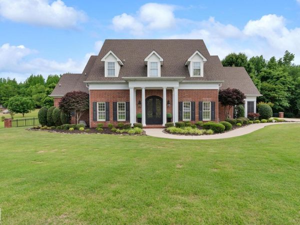 4221 Clubhouse Drive, Jonesboro, AR 72405