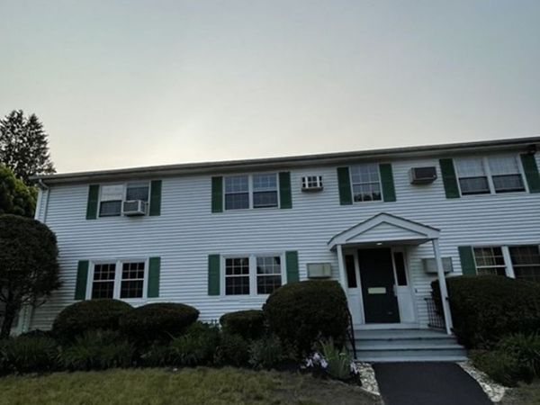 6 Wysocki Drive, Unit 20, Dudley, MA 01571