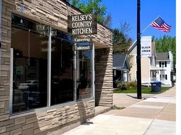 303 MAIN STREET, Black Creek, WI 54106
