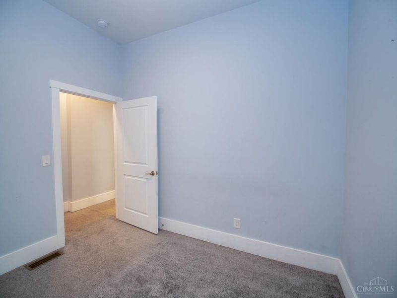 163 E McMicken Avenue, Cincinnati, OH 45202 Photo 25