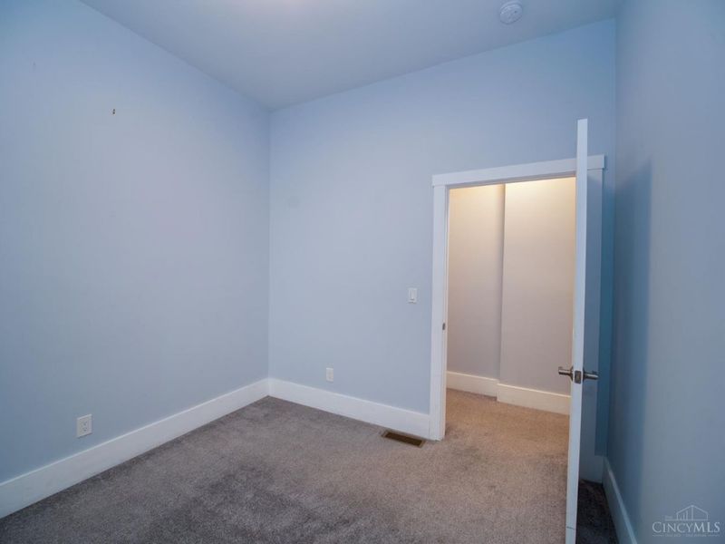 163 E McMicken Avenue, Cincinnati, OH 45202 Photo 27