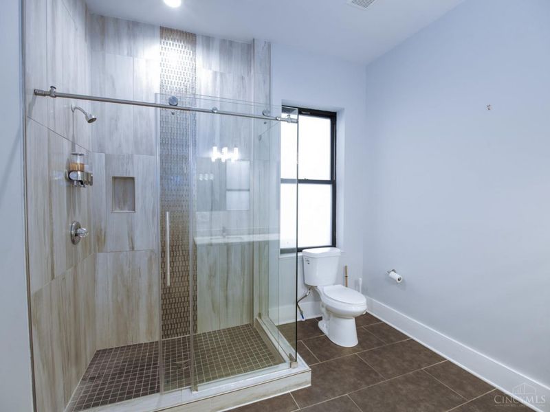 163 E McMicken Avenue, Cincinnati, OH 45202 Photo 28