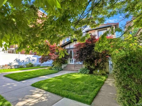 84-21 Beverly Road , Kew Gardens, NY 11415