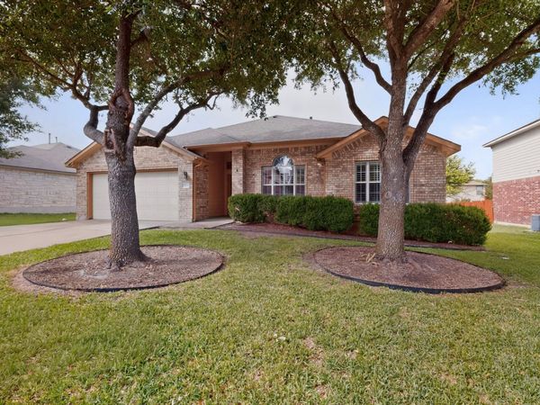 1013 Kensington Castle TRL, Pflugerville, TX 78660