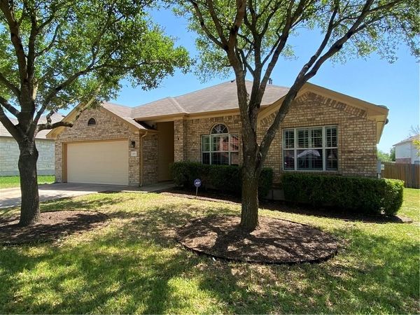 1013 Kensington Castle TRL, Pflugerville, TX 78660