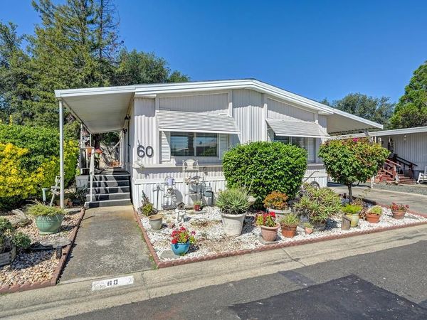 60 Calle Margarita Dr, Elk Grove, CA 95624