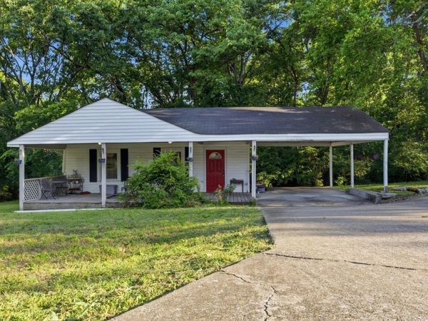 123 Larchmont Dr , Madison, TN 37115